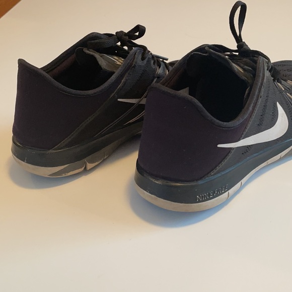 Nike Free TR 6 Runners - Picture 5 of 6